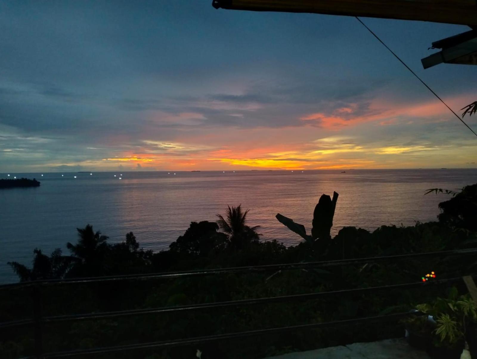 The View Padang, Amazing View, 8 Mins Mentawai Fast Ferry, Cold Beer,Close To Restaurants Padang (Sumatra) Luaran gambar